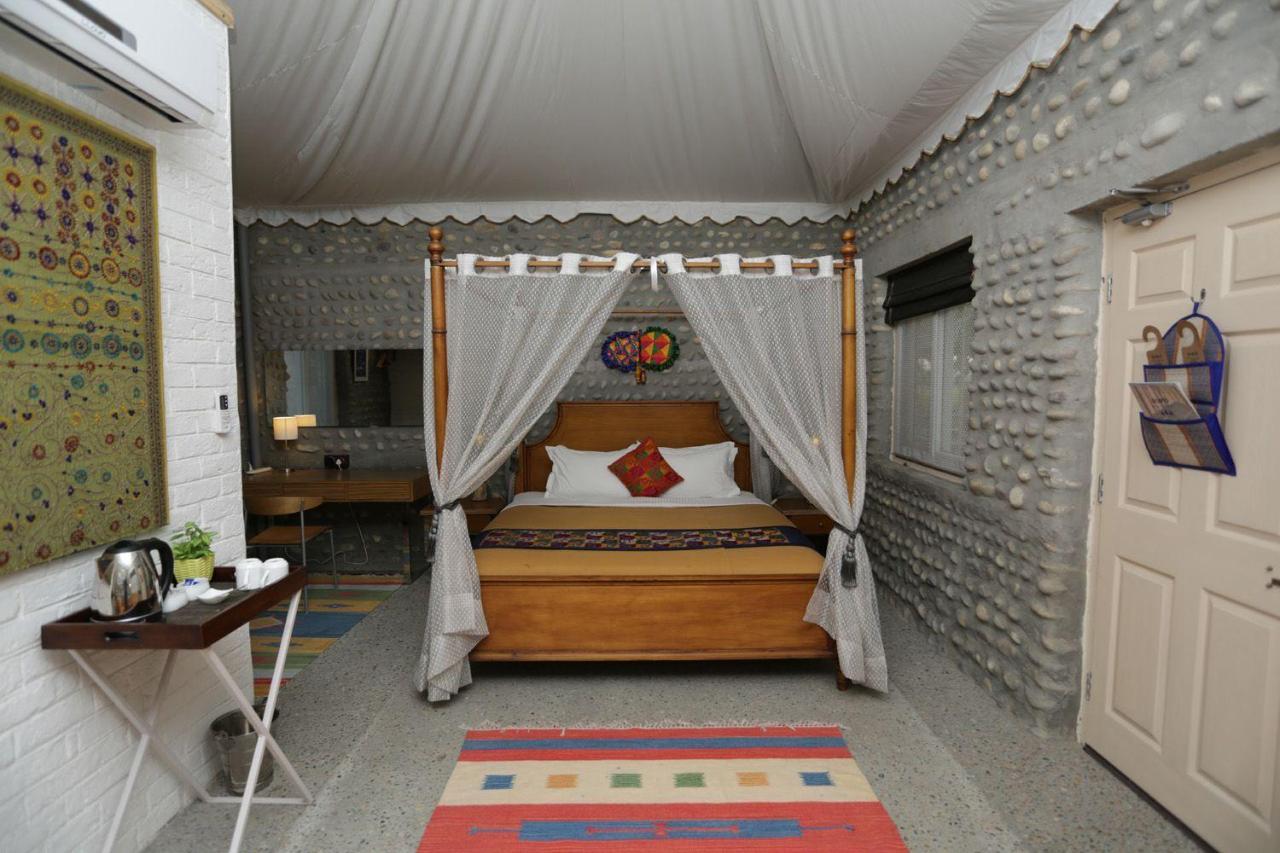 Отель Anand At The Satluj Anandpur Sahib Экстерьер фото